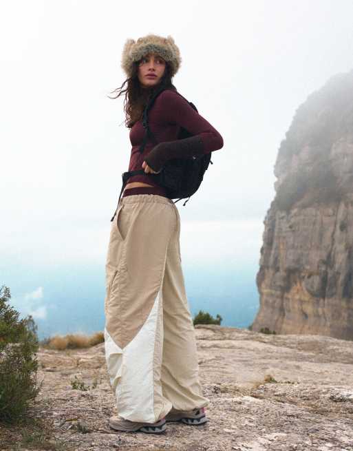 Bershka pantaloni in nylon tecnico ecru, 3 di 6