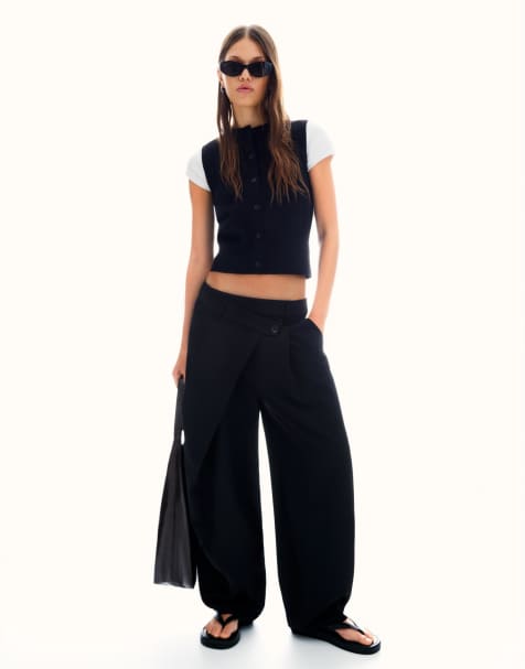 Bershka - Pantaloni sartoriali neri con incrocio in vita - view 1