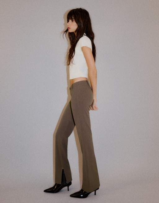 Bershka pantaloni slim fit a vita bassa marroni, 2 di 5
