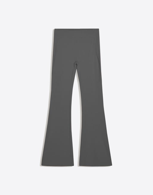 Bershka pantaloni svasati in tessuto tecnico grigio, 6 di 6