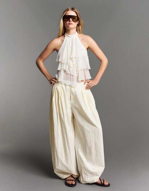 Bershka pantaloni tecnici corti voluminosi color ecru