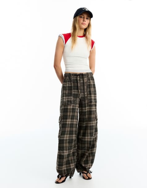 Bershka Parachute cargo trousers in brown - view 1