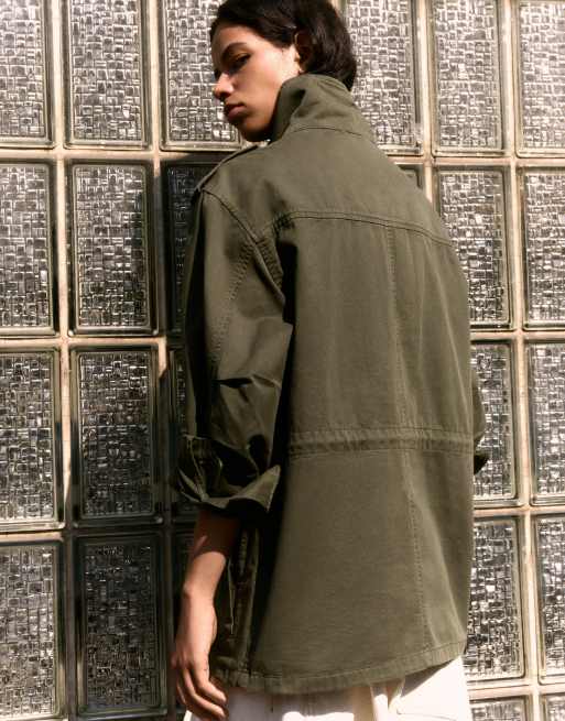 Bershka Parka jacket with pockets and funnel neck in khaki, 3 of 5