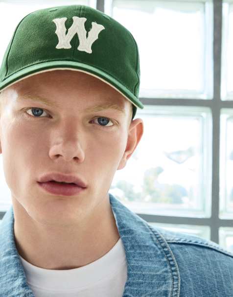 Bershka Patch cap in green - view 1