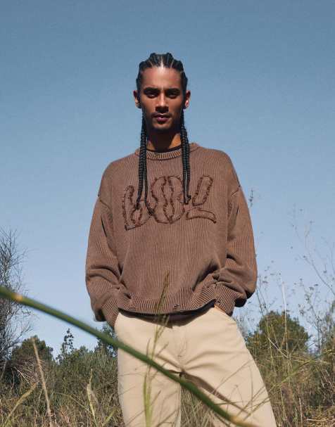 Bershka Patch jumper in brown - view 1