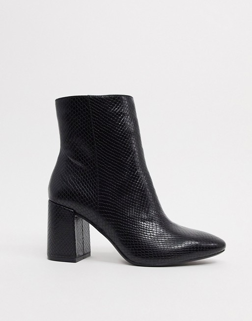 Bershka patent boot with block heel in black