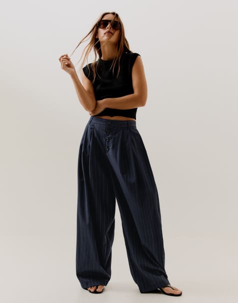 Bershka Petite balloon trousers with buttons in blue - view 1