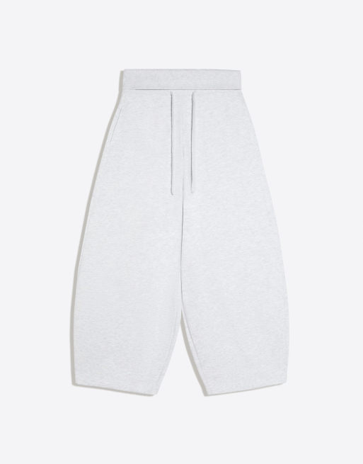 Bershka Petite barrel-fit bukser i lysegrå, 5 af 5