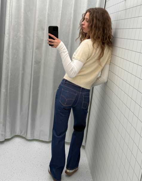 Bershka Petite – Blå bootcut-jeans med låg midja - view 1