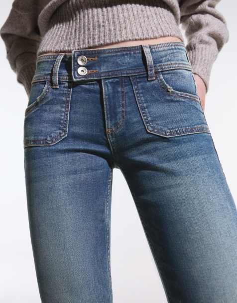 Bershka Petite – Blå bootcut-jeans med låg midja - view 1