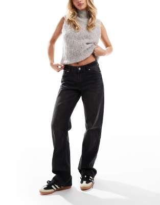 Bershka Petite – Blektsvarta jeans med raka ben - view 1