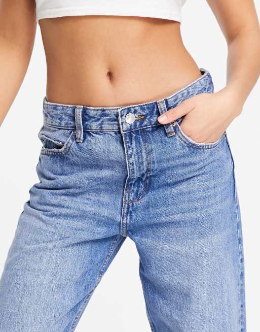 Bershka Petite dad jeans in medium stone, 3 of 4
