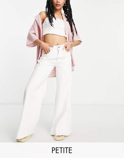 Bershka Petite - Dad jeans met wijde pijpen in ecru