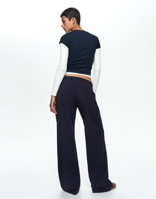 Bershka Petite – Flauschige Jersey-Hose in Marineblau, 2 von 4