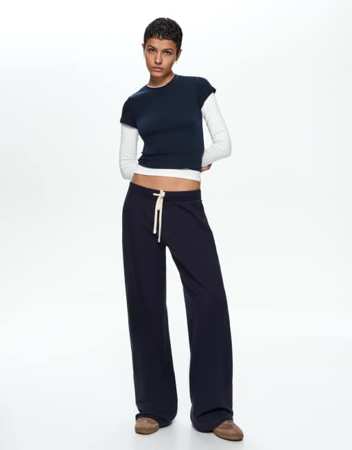 Bershka Petite – Flauschige Jersey-Hose in Marineblau, 3 von 4