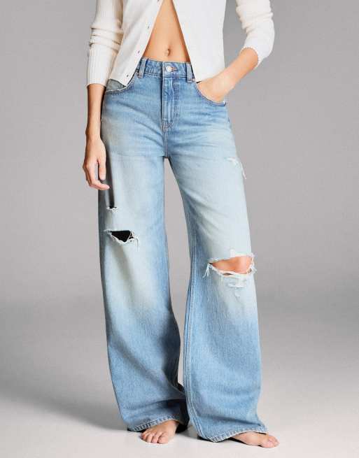 Bershka Petite High-Waist Wide-Leg Jeans mit Rissen in Hellblau, 2 von 6