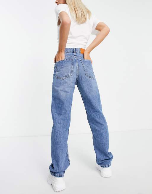 Bershka Petite High waisted dad jeans in medium stone, 3 of 4