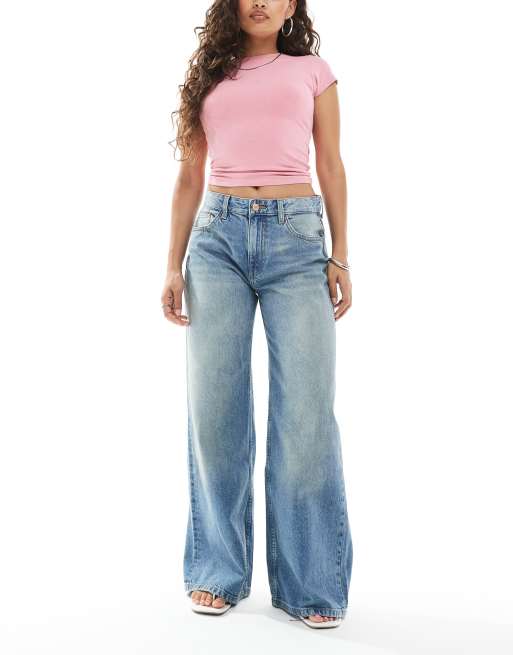 Bershka Petite – Jasnoniebieskie jeansy z szerokimi nogawkami i wysokim stanem