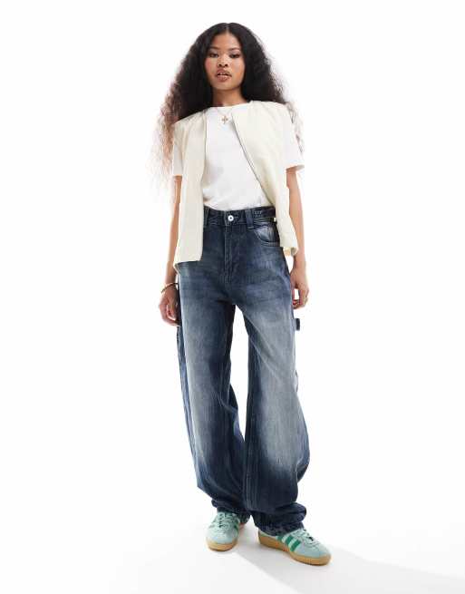 Bershka Petite - Jean style charpentier avec taille réglable - Bleu délavé