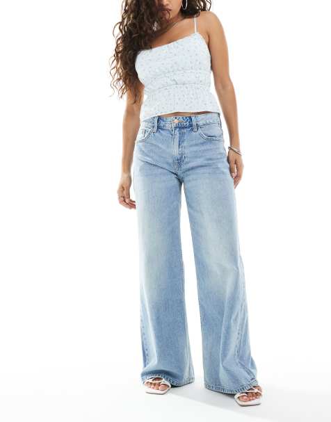 Bershka Petite - Jeans a fondo ampio e vita alta lavaggio chiaro blu - view 1