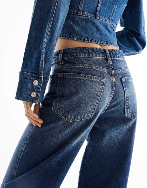 Bershka Petite jeans a vita alta a gamba larga in denim blu, 2 di 5