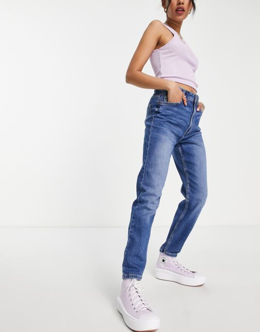 Bershka Petite – Jeans in Mittelblau mit hohem Taillenbund und engem Schnitt, 3 von 4