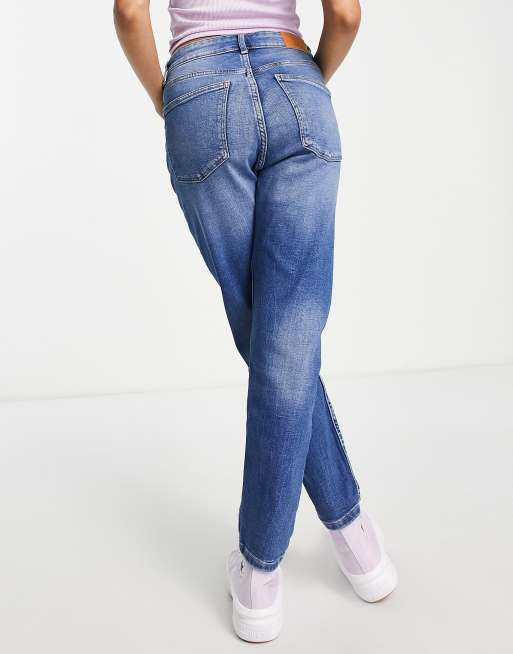 Bershka Petite – Jeans in Mittelblau mit hohem Taillenbund und engem Schnitt, 4 von 4