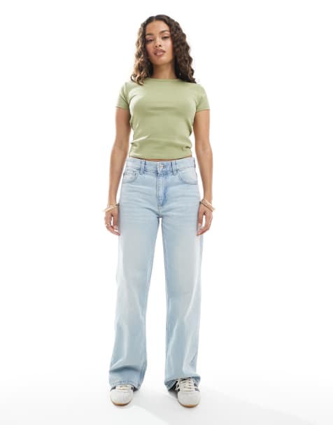 Bershka - Petite - Jeans met hoge taille en wijde jaren 90 pijpen in super licht gewassen blauw - view 1