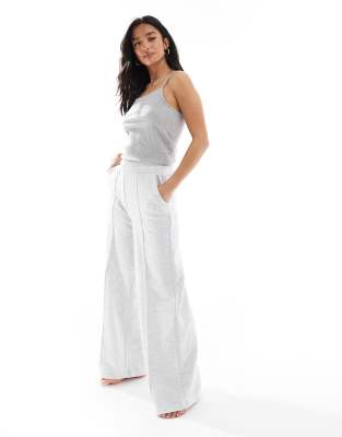 Bershka Petite - Jogginghose in Grau meliert mit weitem Bein
