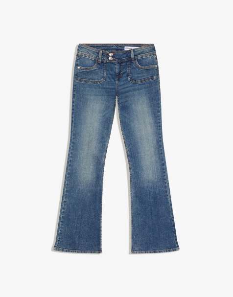Bershka Petite low rise bootcut jeans in blue - view 1
