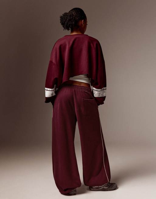 Bershka Petite mjuka joggingbyxor i burgundy, 3 av 6