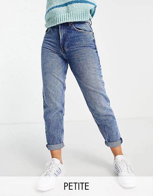 Jeans Bershka Petite mom jean in vintage blue 