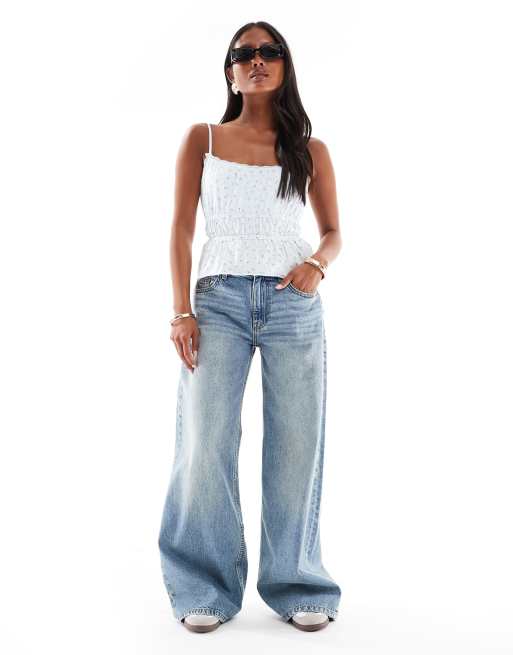 Bershka Petite – Niebieskie jeansy z szerokimi nogawkami