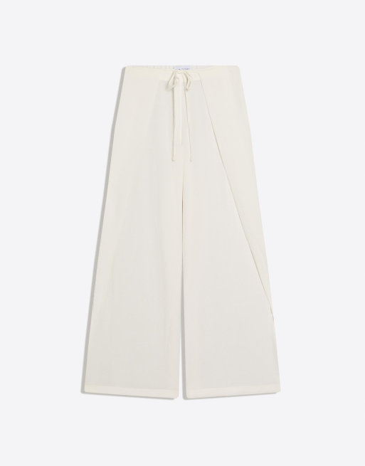 Bershka Petite - Pantalon champêtre coupe ample à pinces - Blanc, 4 de 4