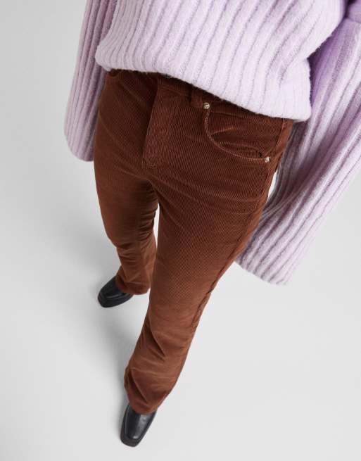 Bershka Petite - Pantalon slim en velours côtelé - Marron, 2 de 4