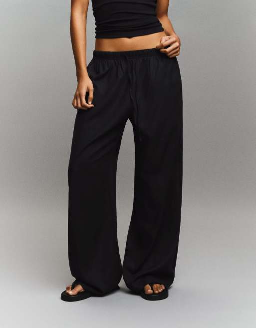 Bershka Petite - Pantaloni in misto lino neri con elastico in vita, 2 di 4