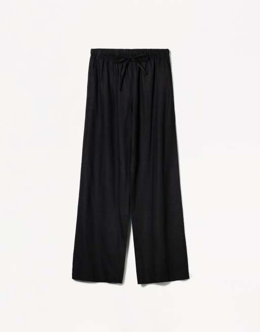 Bershka Petite - Pantaloni in misto lino neri con elastico in vita, 4 di 4
