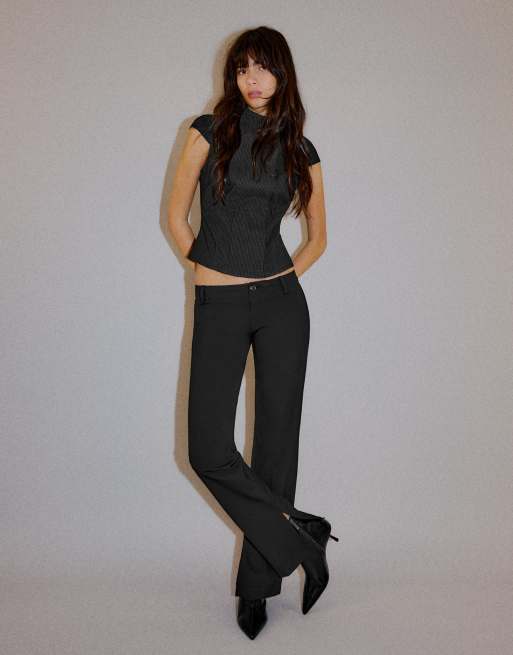 Bershka Petite pantaloni slim fit a vita bassa neri, 2 di 5