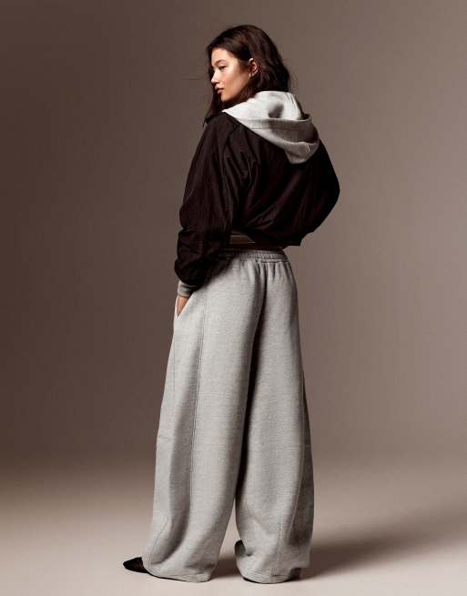 Bershka Petite Plüsch-Parachute-Hose in Hellgrau, 2 von 4