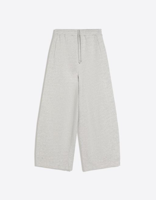 Bershka Petite Plüsch-Parachute-Hose in Hellgrau, 4 von 4