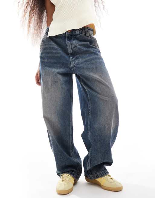 Bershka Petite skater jeans in dark wash
