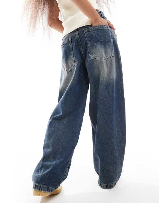 Bershka Petite skater jeans in dark wash