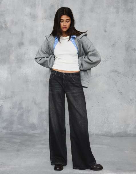 Bershka Petite – Svarta jeans med vida ben och låg midja - view 1