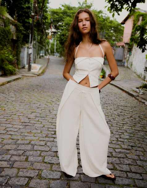 Bershka Petite – Vita, rustika byxor med vida ben och veck - view 1