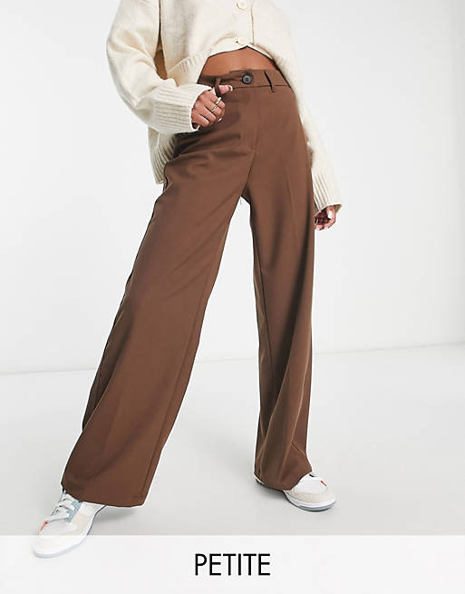 Bershka Petite wide leg slouchy dad tailored pants in brown | ASOS