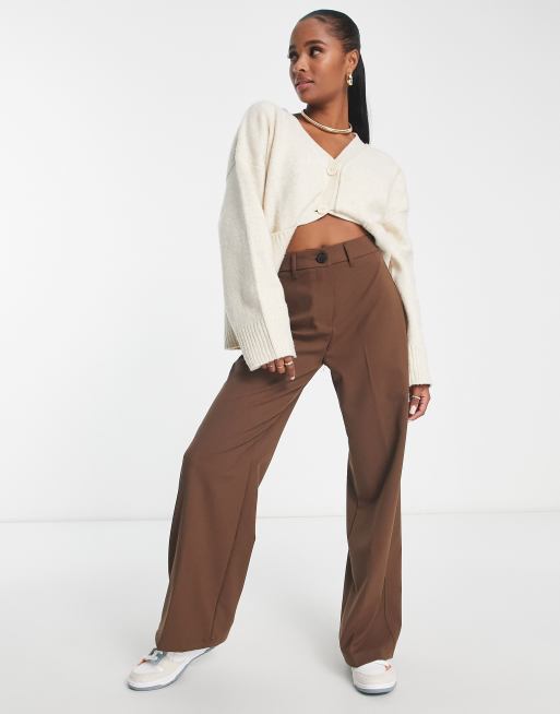 resbalón cajón Es una suerte que Bershka Petite wide leg slouchy dad tailored pants in brown | ASOS