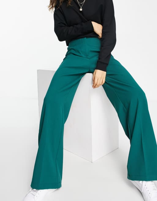 Bershka Petite wide leg slouchy dad tailored pants in dark green, 3 of 4