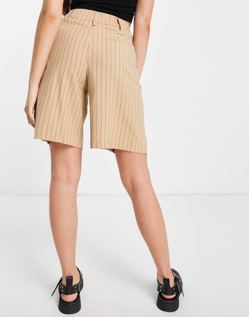 Bershka pinstripe tailored city short co-ord in beige, 2 of 4