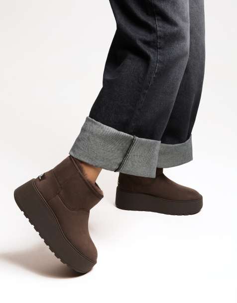 Bershka Platform ankle boots with faux fur lining in brown - view 1