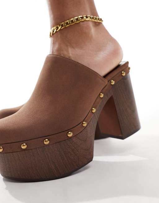 Brown store platform clogs